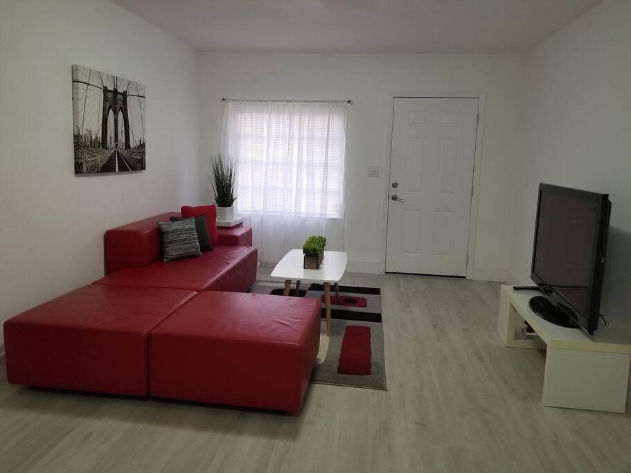 My Lovely Home In Miami 15 Minutes From The Beach Екстериор снимка