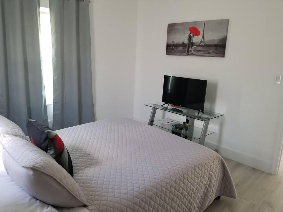 My Lovely Home In Miami 15 Minutes From The Beach Екстериор снимка