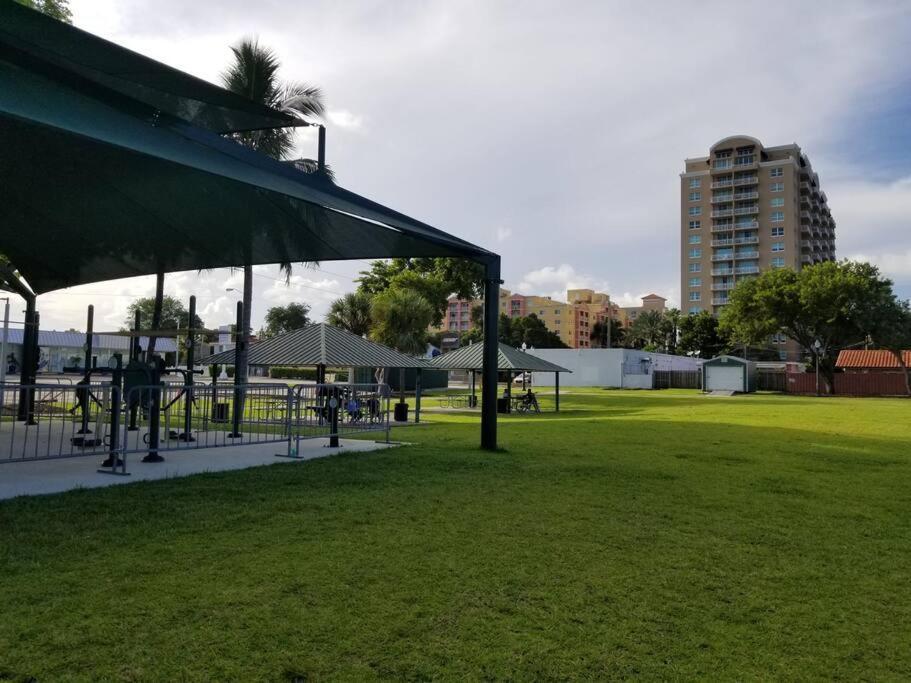 My Lovely Home In Miami 15 Minutes From The Beach Екстериор снимка