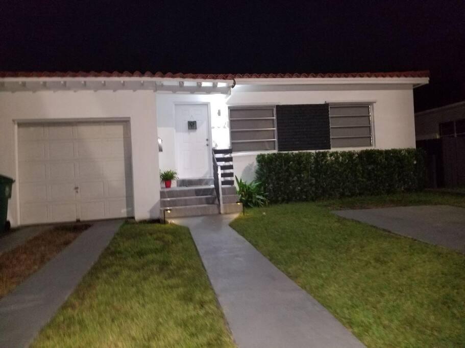 My Lovely Home In Miami 15 Minutes From The Beach Екстериор снимка